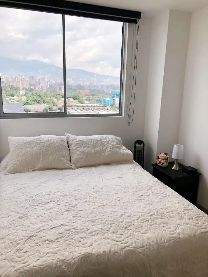 Habitacion Privada En Hermoso Apartamento En El Poblado-Ciudad Del Rio 메딜린 0*,
