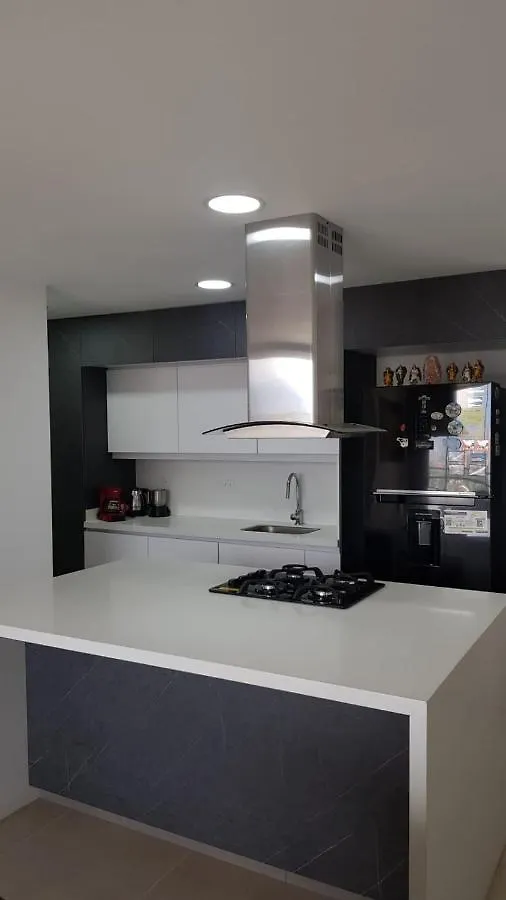 Habitacion Privada En Hermoso Apartamento En El Poblado-Ciudad Del Rio 메딜린 홈스테이