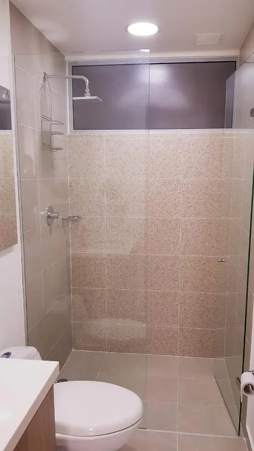 Habitacion Privada En Hermoso Apartamento En El Poblado-Ciudad Del Rio 메딜린 0*,  콜롬비아