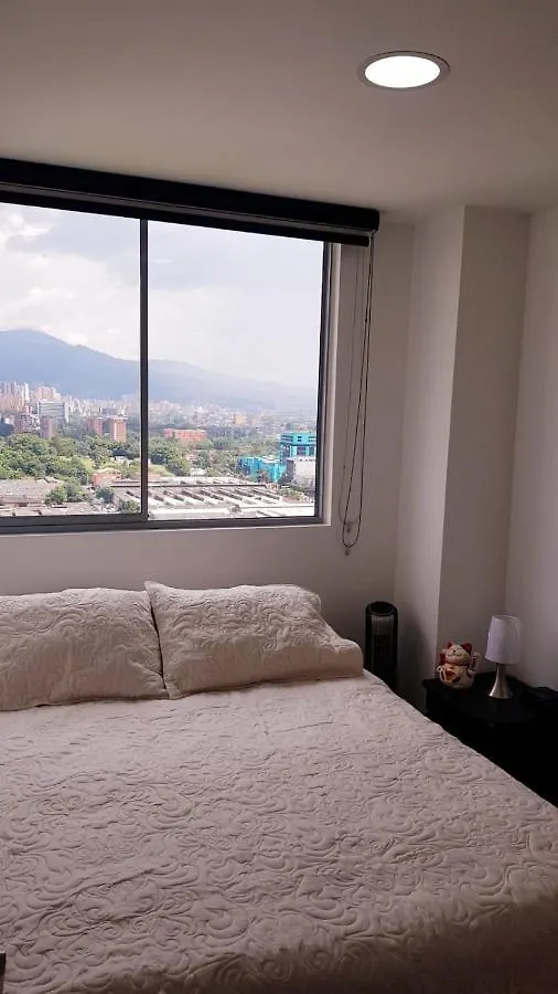 홈스테이 Habitacion Privada En Hermoso Apartamento En El Poblado-Ciudad Del Rio 메딜린
