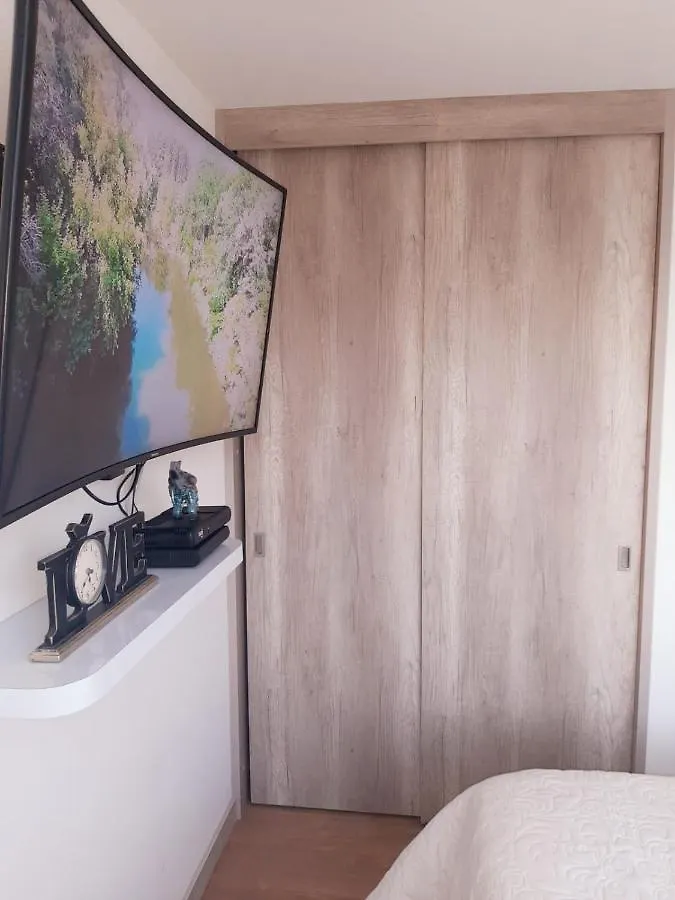 Habitacion Privada En Hermoso Apartamento En El Poblado-Ciudad Del Rio 메딜린