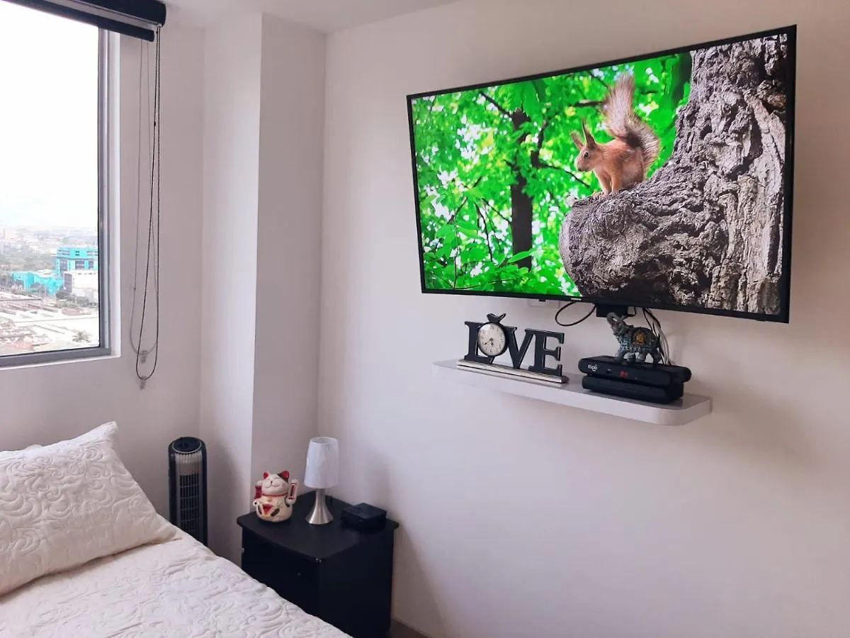 Habitacion Privada En Hermoso Apartamento En El Poblado-Ciudad Del Rio Medellin Homestay